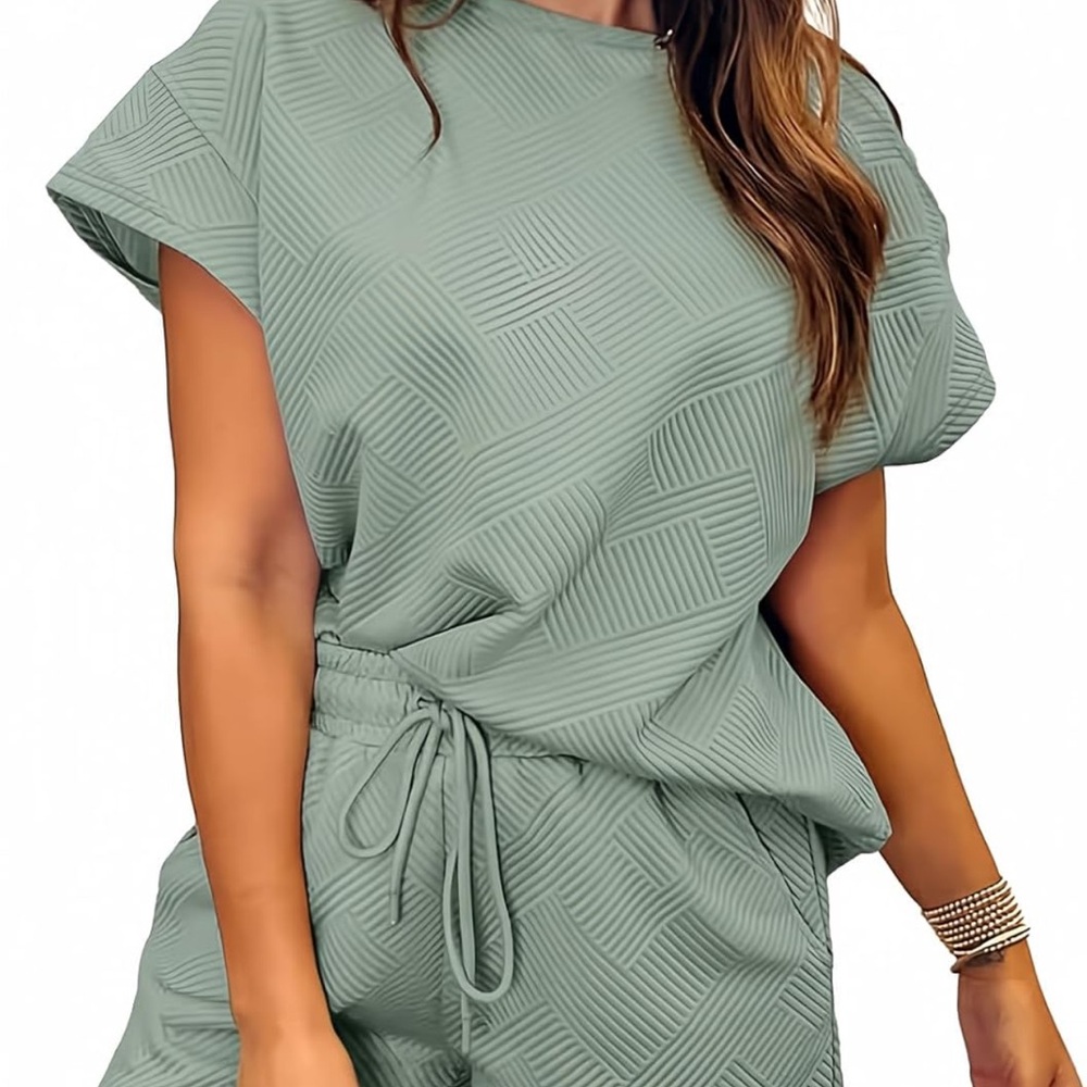 Green Textured Short Sleeve Top and Shorts Set sz small